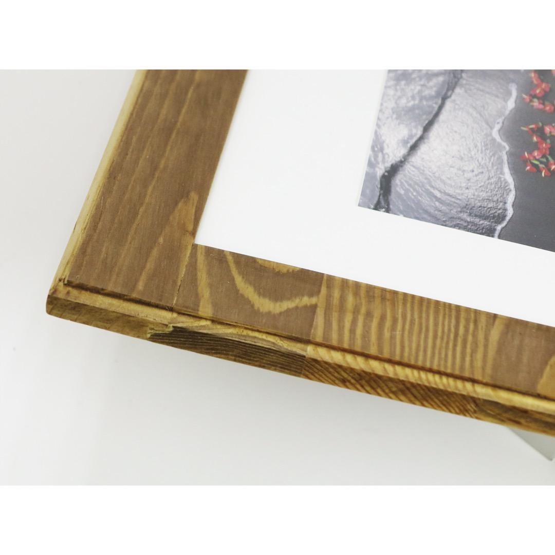 ハワイの空気感を伝えるフォト作品の額装（ウッドフレーム）