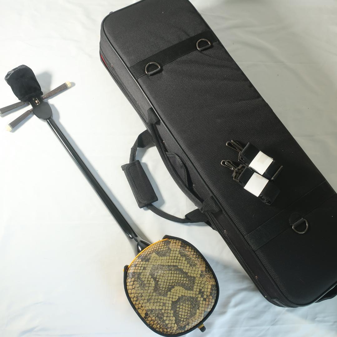 沖縄三線 ケース付 爪 予備弦 付属 和楽器