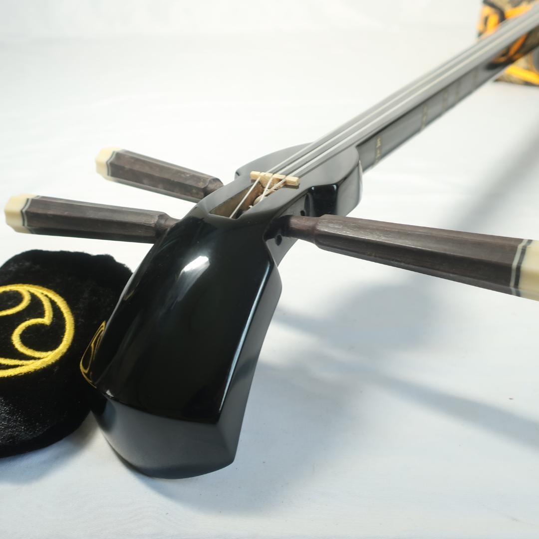 沖縄三線 ケース付 爪 予備弦 付属 和楽器