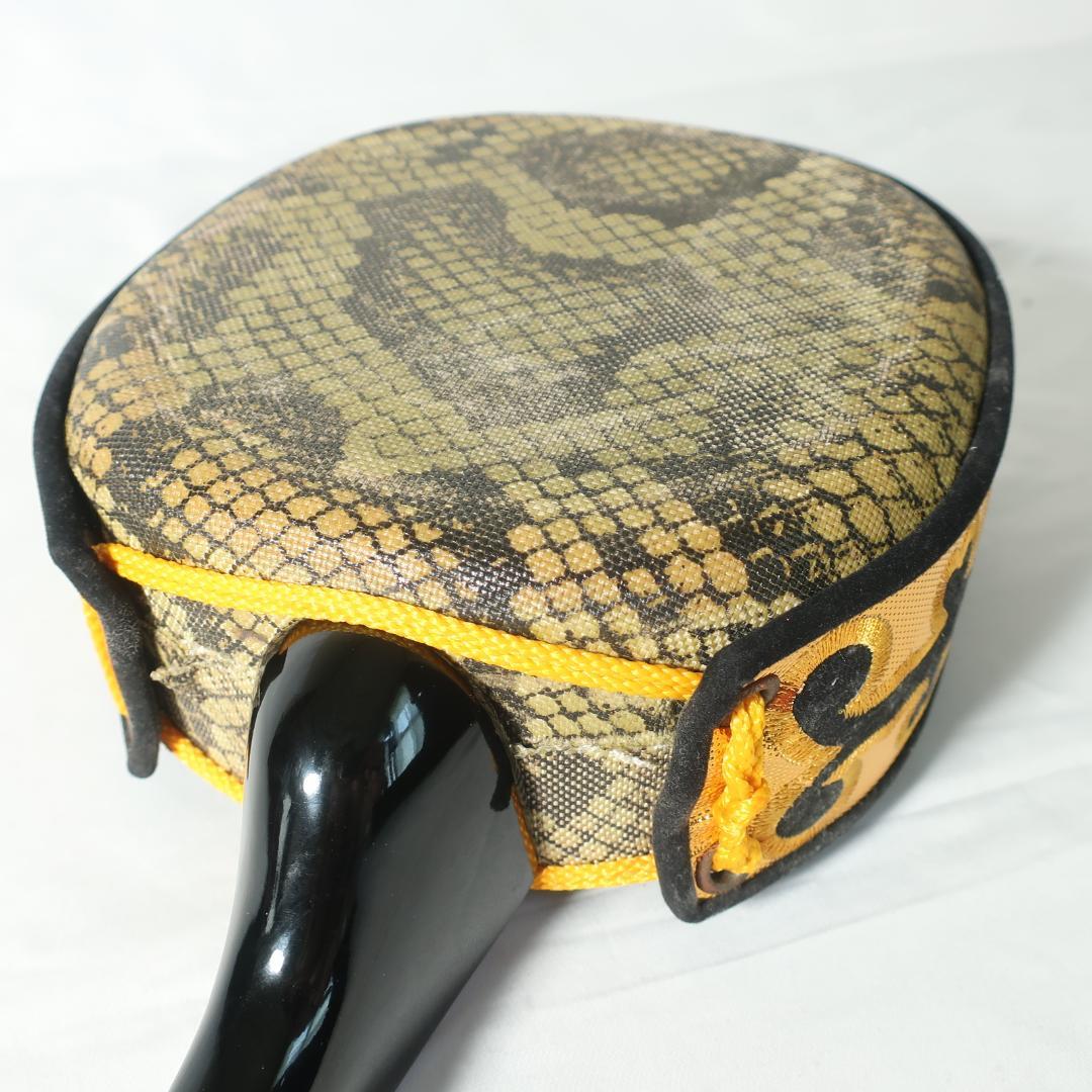 沖縄三線 ケース付 爪 予備弦 付属 和楽器