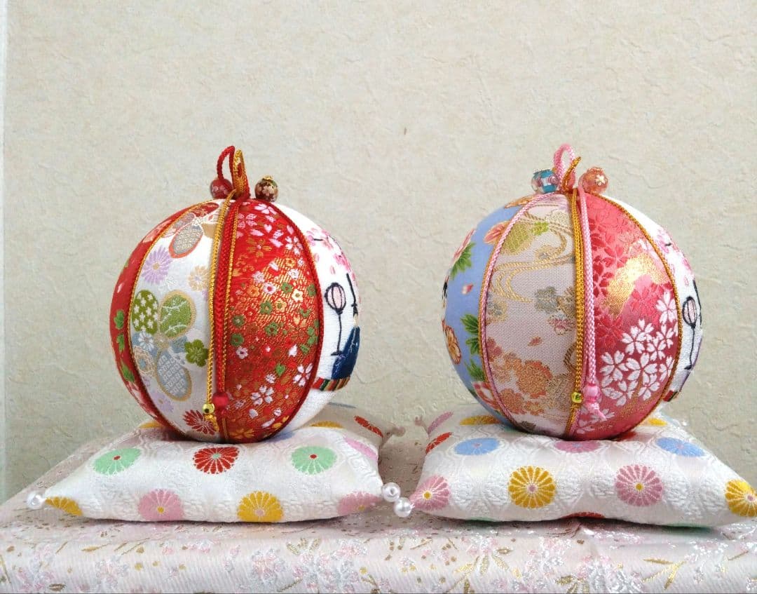 ふくた 手毬 手鞠 てまり 狛犬 刺繍お雛様座布団付き２点