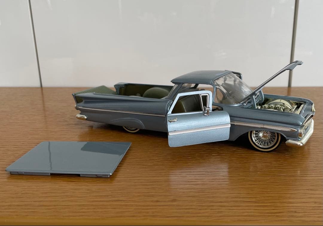 JADA 1959年シボレーエルカミーノローライダー