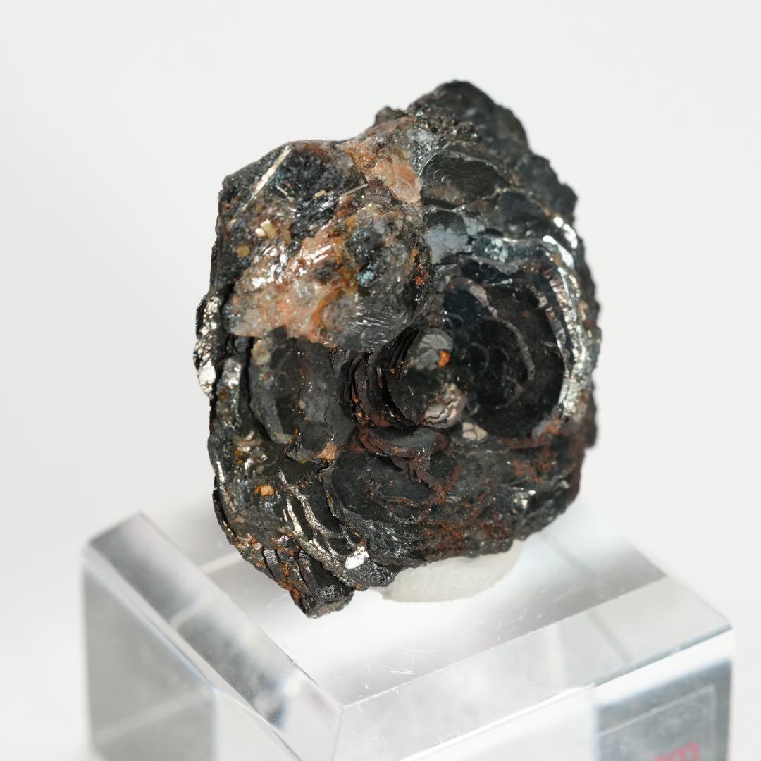 【希少産地】【黒薔薇】スイス カヴラディ産ヘマタイトローズ 29×29×12mm