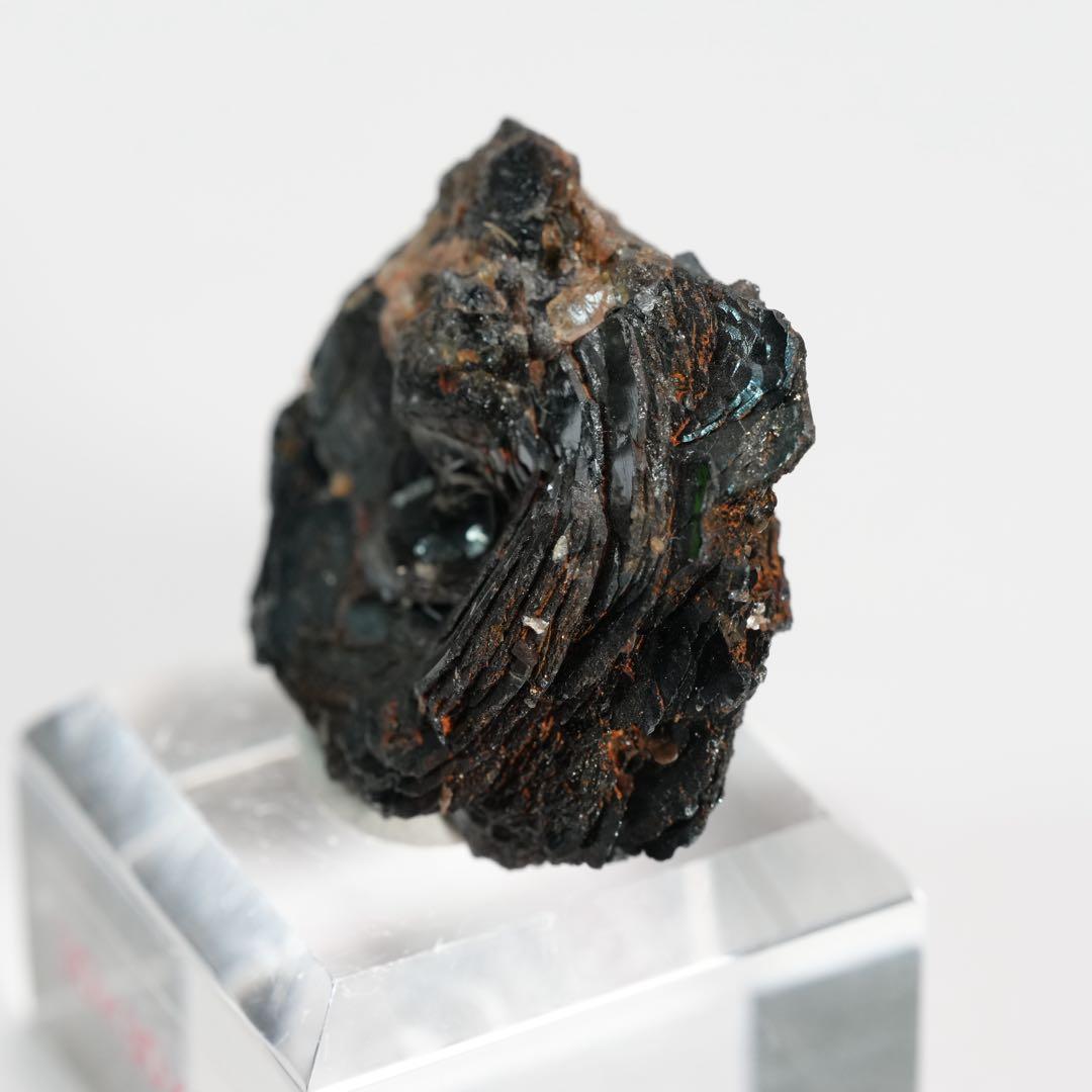 【希少産地】【黒薔薇】スイス カヴラディ産ヘマタイトローズ 29×29×12mm