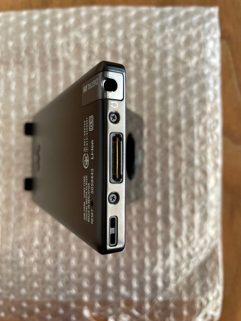 ちば　【美品】SONY ウォークマン NW-F886 32GB ブラック