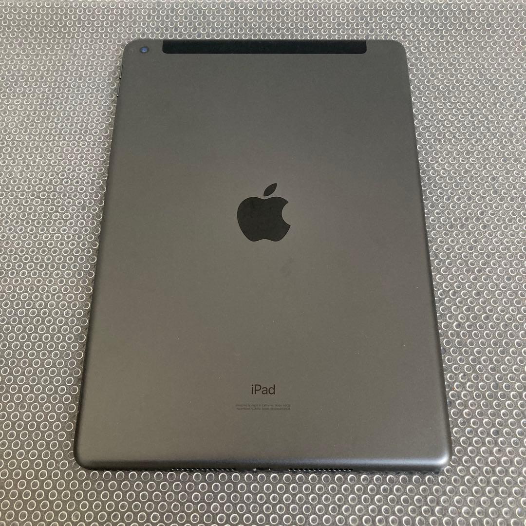 3657【早い者勝ち】iPad8 第8世代 32GB SIMフリー☆
