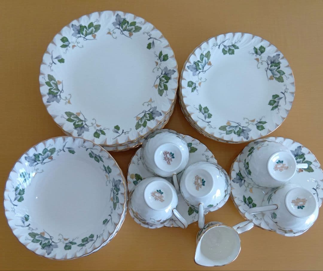 今だけ特価!!美品！HOYAボーンチャイナ グリーンリーフ洋食器セット昭和レトロ