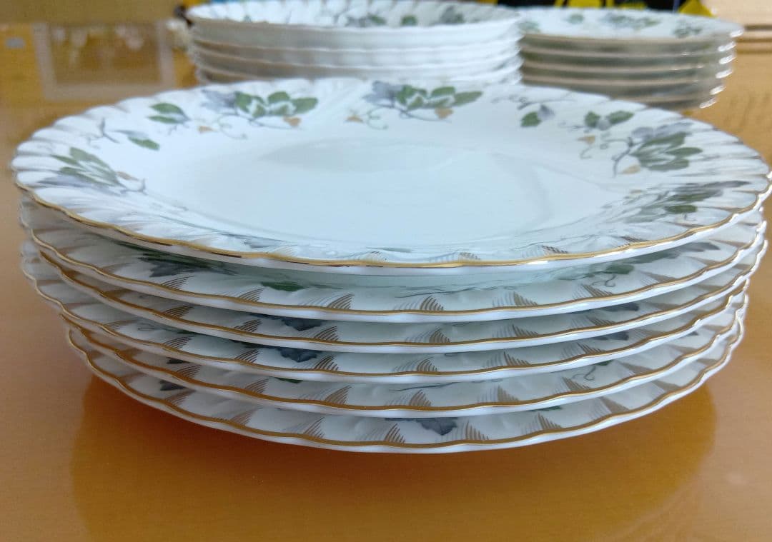 今だけ特価!!美品！HOYAボーンチャイナ グリーンリーフ洋食器セット昭和レトロ