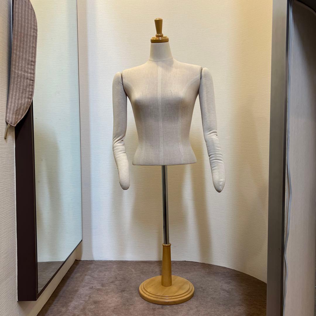 お値下げ中！レディース　上半身　木製トルソー　美品
