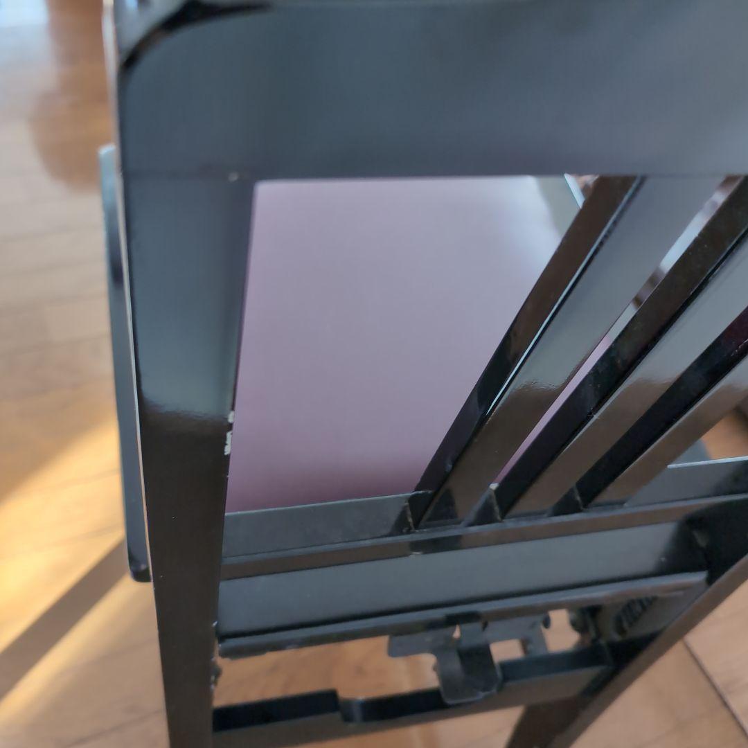 フリルカバー付きピアノの椅子