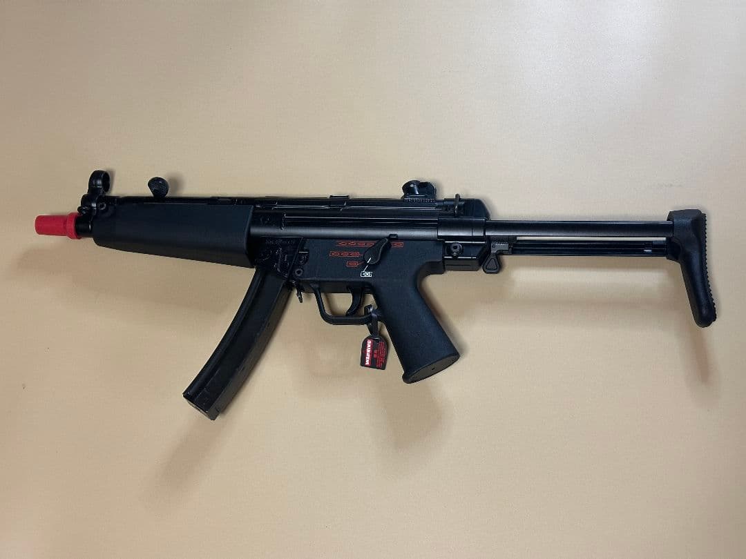 【美品】東京マルイ 次世代電動ガン MP5 A5 バッテリー付き