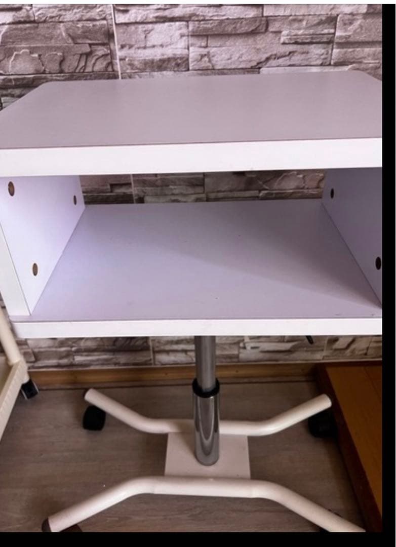 ホワイト木製高さ調整テーブル　ワゴン　ネイルテーブル