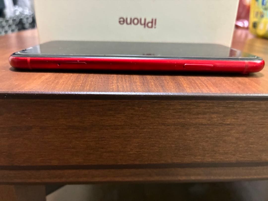 Apple iPhone XR (赤)