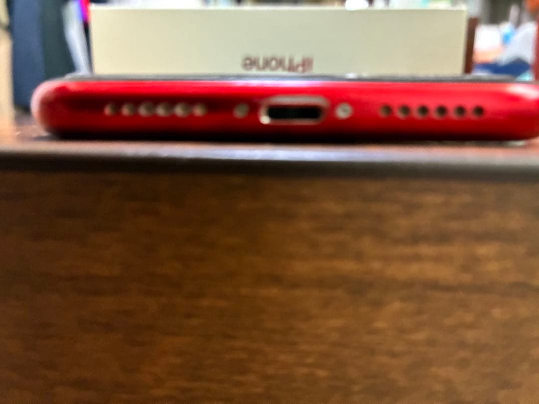 Apple iPhone XR (赤)