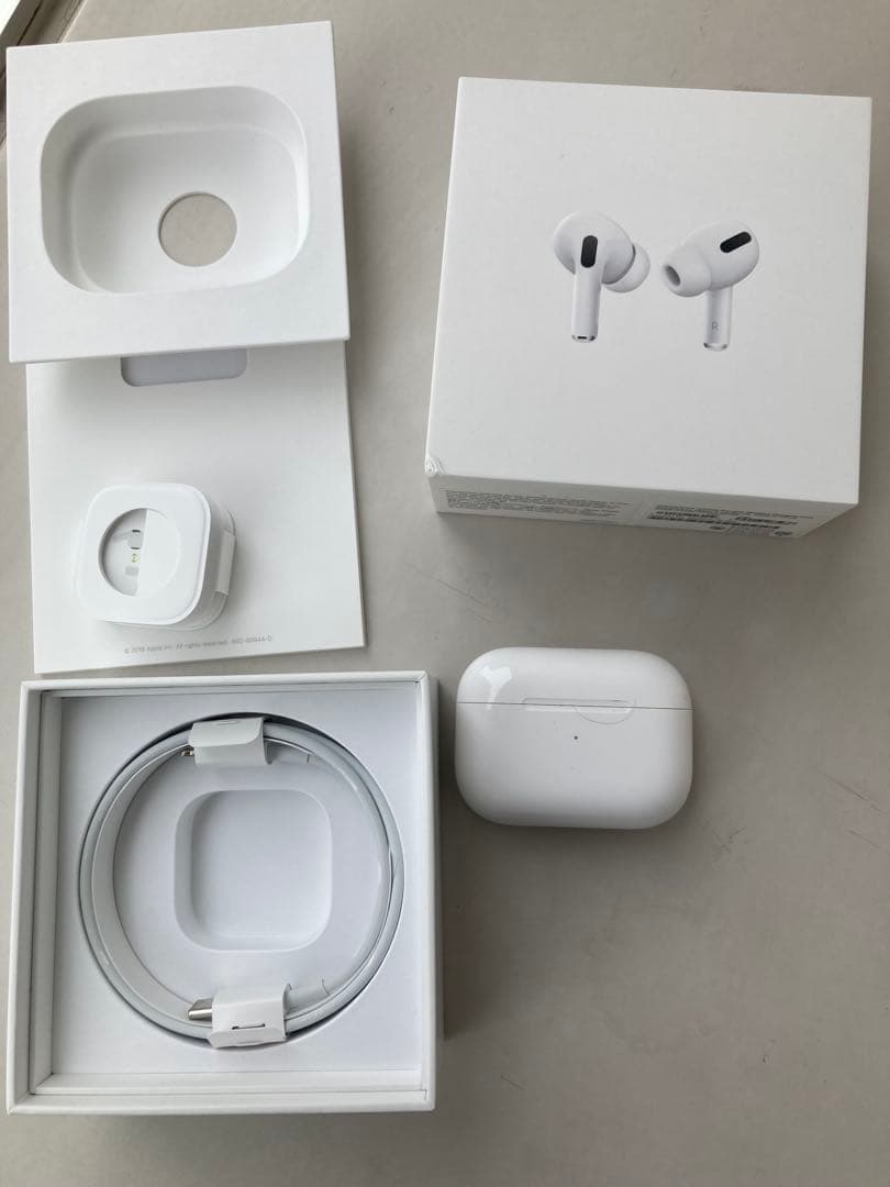 【訳あり注意】AirPods Pro ワイヤレス充電ケース付き　※片耳不良