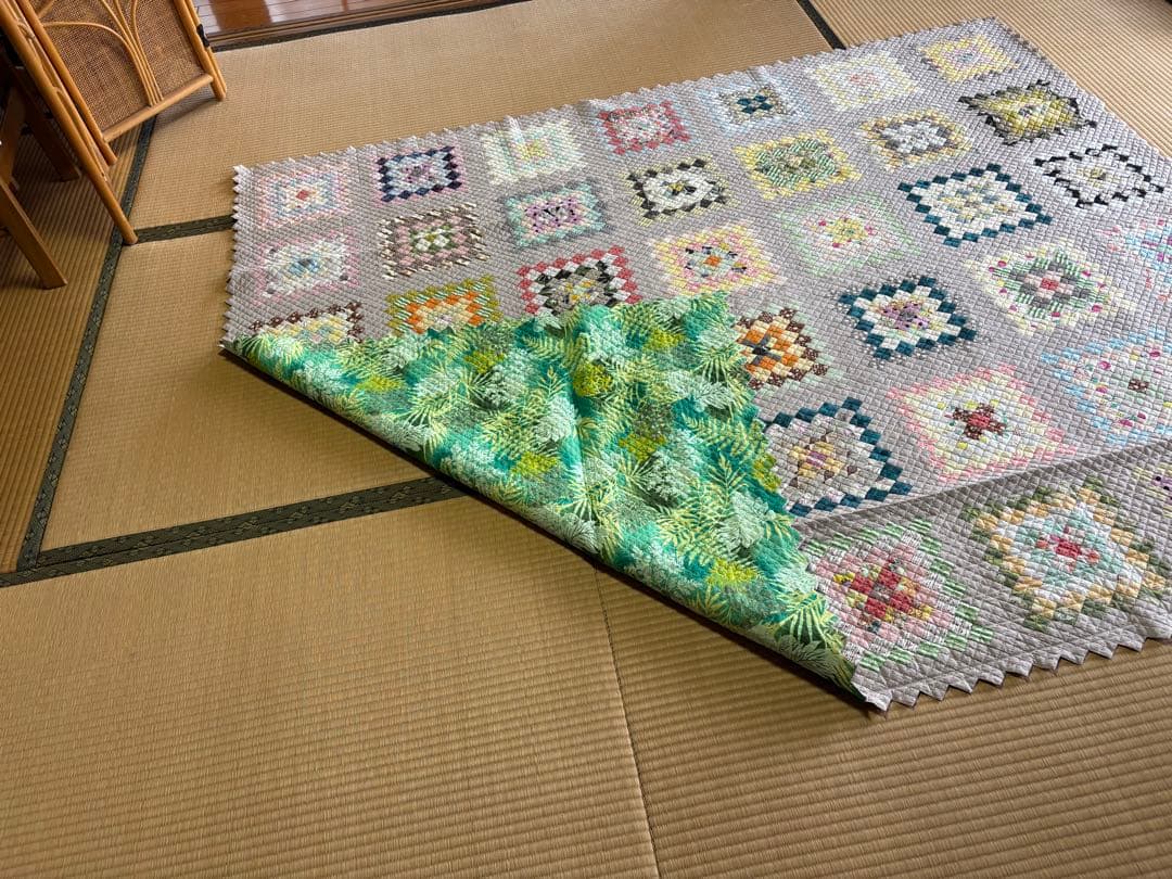 ベッドカバー パッチワーク　ハンドメイド