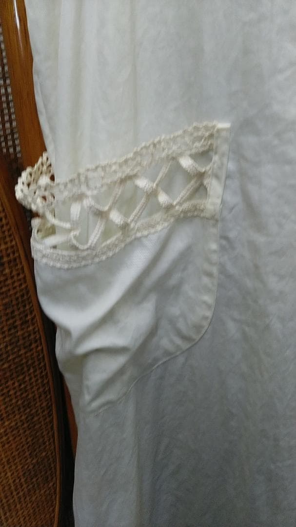 白のLassietteエプロン