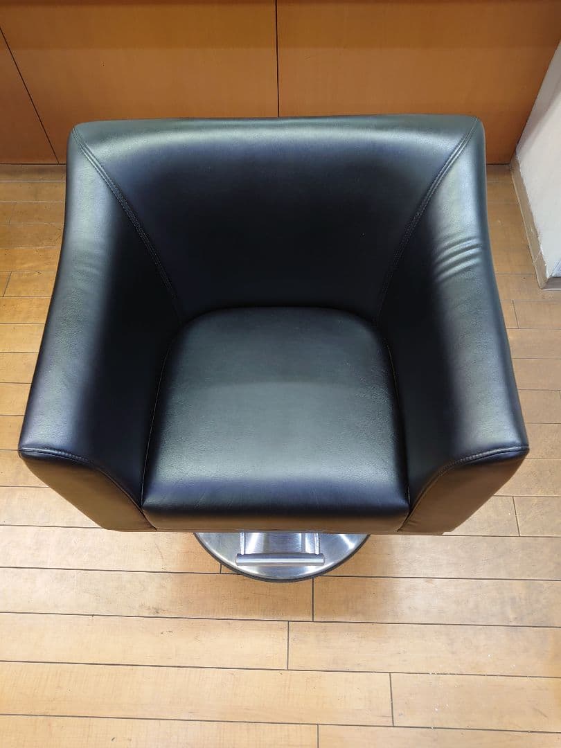 終了間近・TAkARA/サロン用セット椅子・黒。3月5日迄。