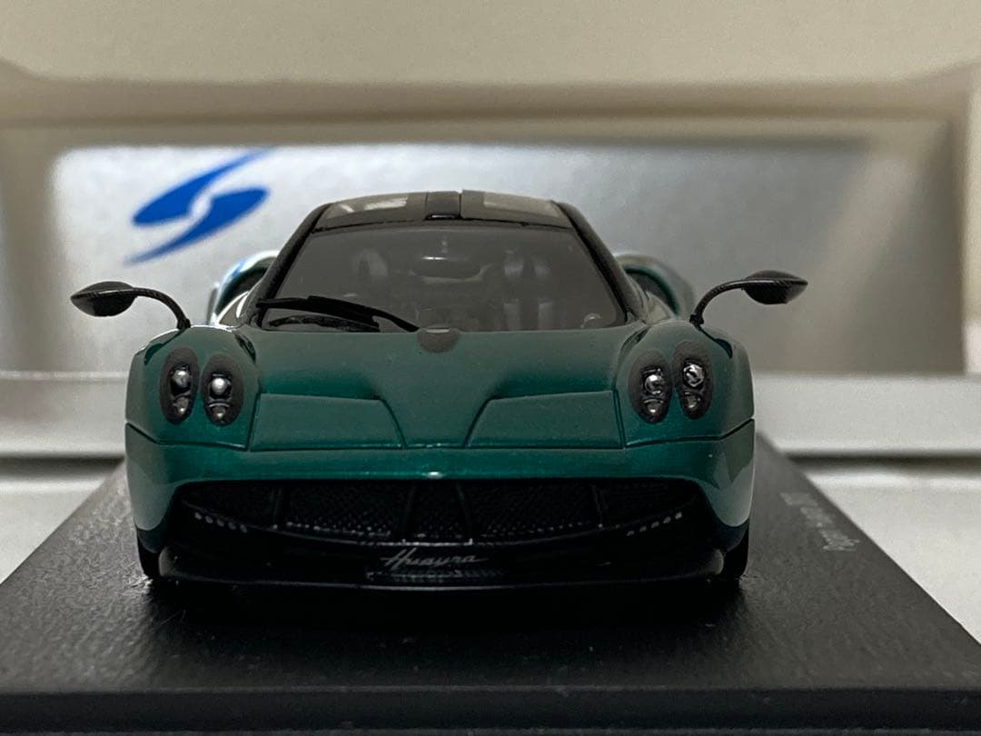 スパーク パガーニ ウアイラ 2013 1/43スケール