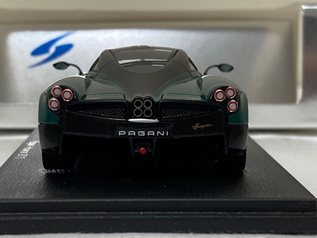 スパーク パガーニ ウアイラ 2013 1/43スケール