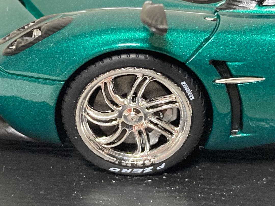 スパーク パガーニ ウアイラ 2013 1/43スケール