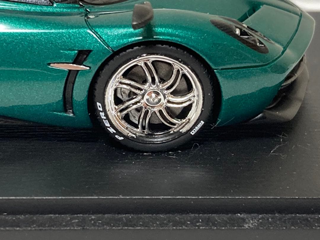 スパーク パガーニ ウアイラ 2013 1/43スケール