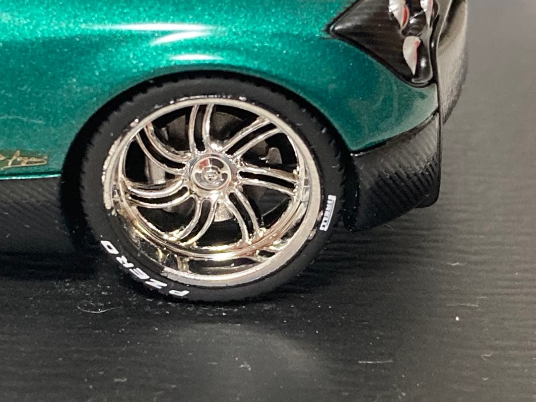 スパーク パガーニ ウアイラ 2013 1/43スケール