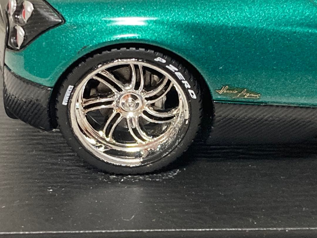 スパーク パガーニ ウアイラ 2013 1/43スケール