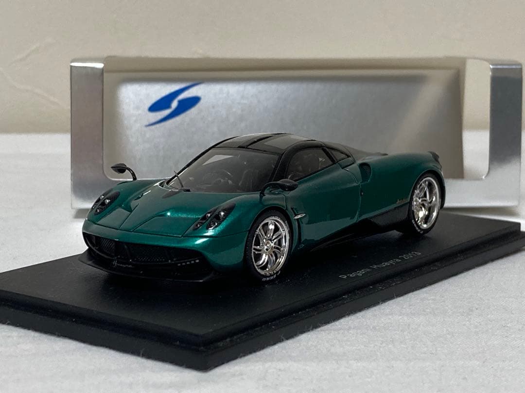 スパーク パガーニ ウアイラ 2013 1/43スケール