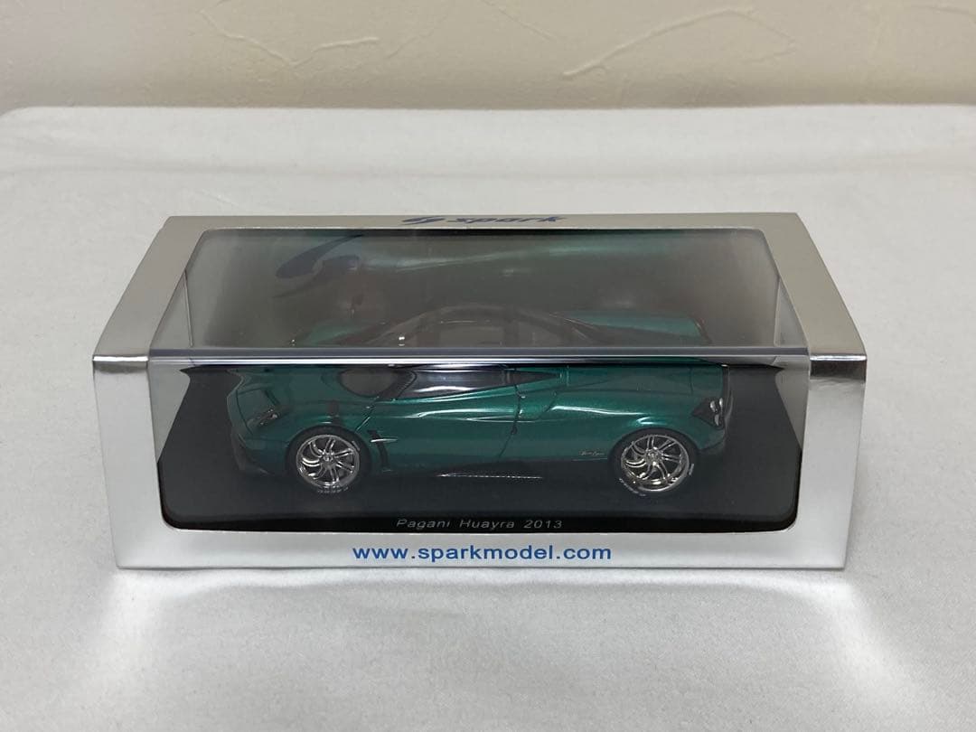 スパーク パガーニ ウアイラ 2013 1/43スケール