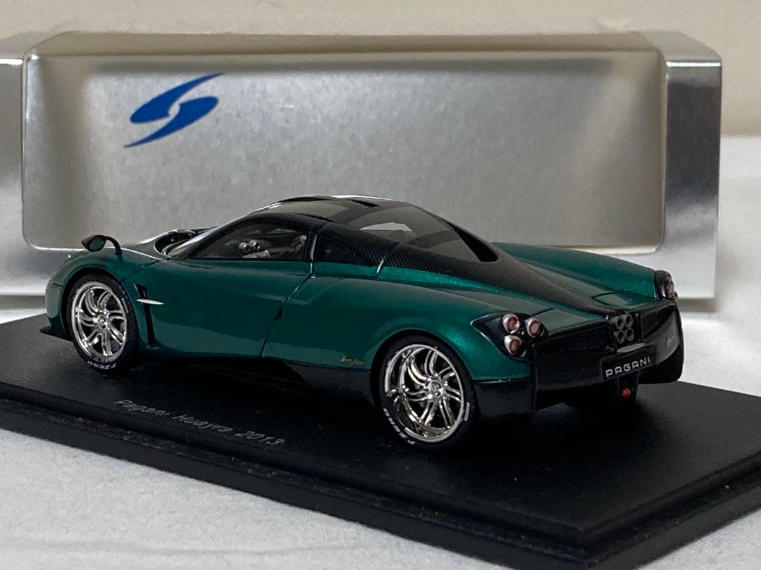 スパーク パガーニ ウアイラ 2013 1/43スケール