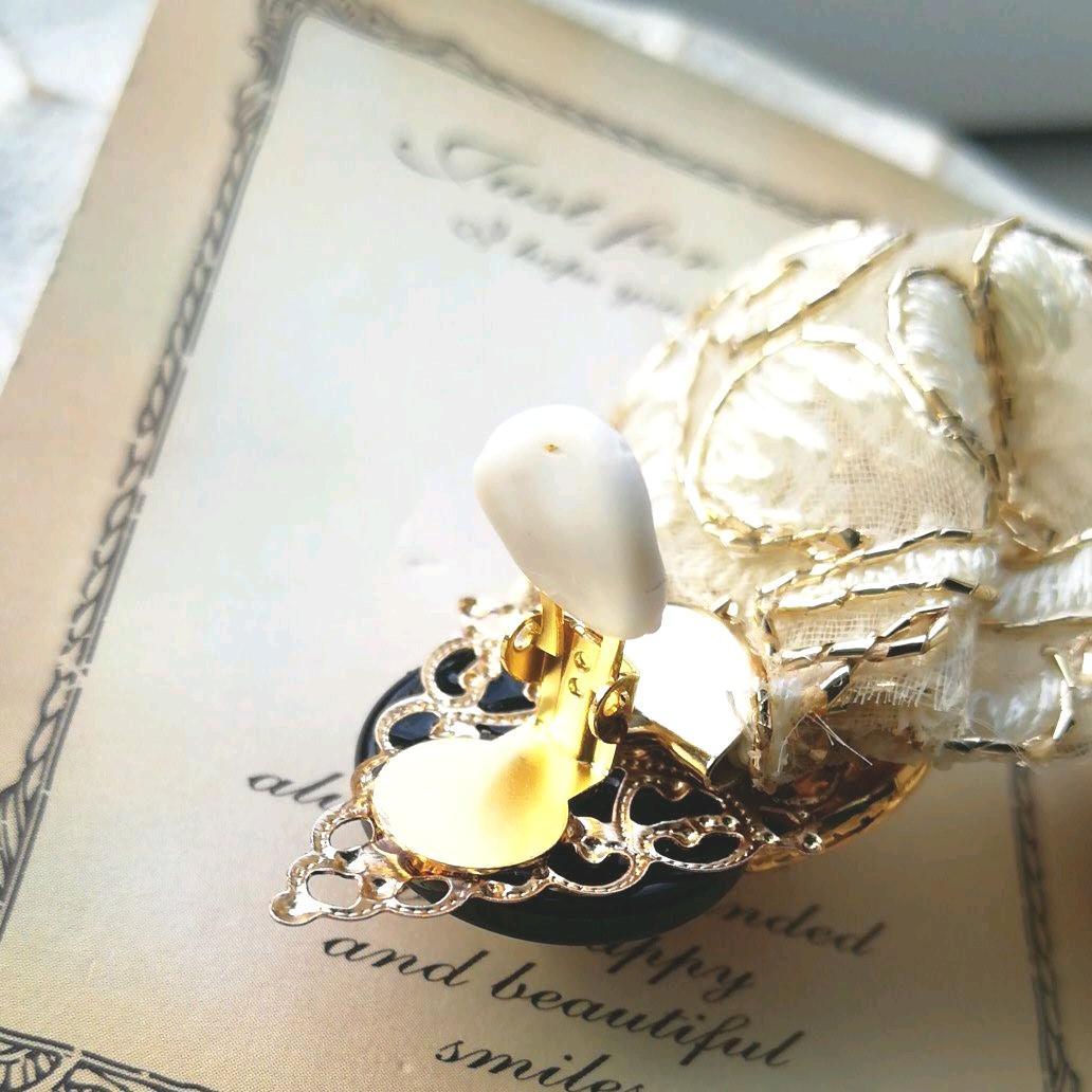 花　パール　ボタン　チロリアンテープ　イヤリング　リボン　ヴィンテージ　レース