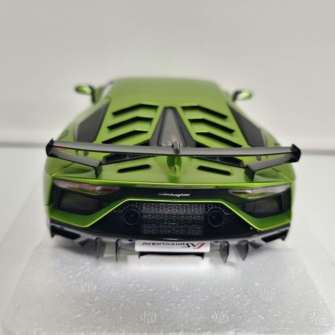 オートアート Lamborghini Aventador svj 1/18