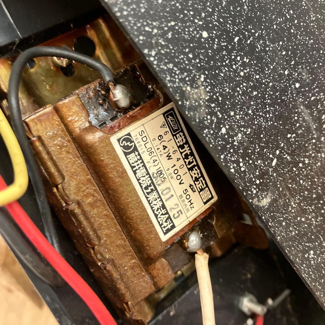 昭和レトロ 大嶋漆器 蛍光灯 ライト付 三角形 置時計 時計 クロック ユニーク