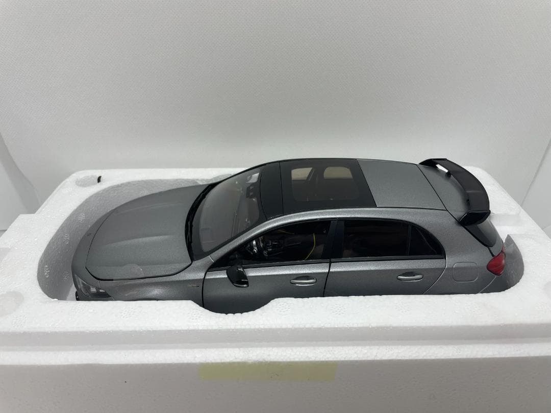 301-023 KILOworks 1/18 メルセデスベンツ AMG A45S