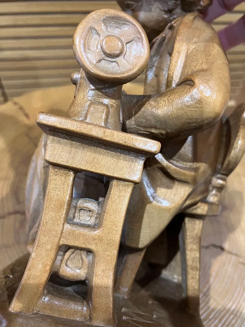 ヴィンテージ　木製オブジェ　旧東ドイツ製　仕立て屋さんと猫