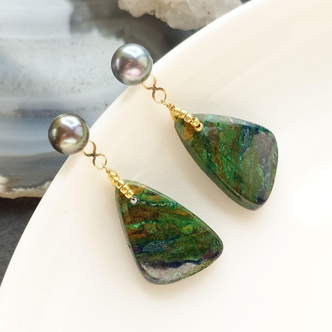 K10YG黒染め淡水パールのスタッドピアスとアズライトマラカイトのチャームセット