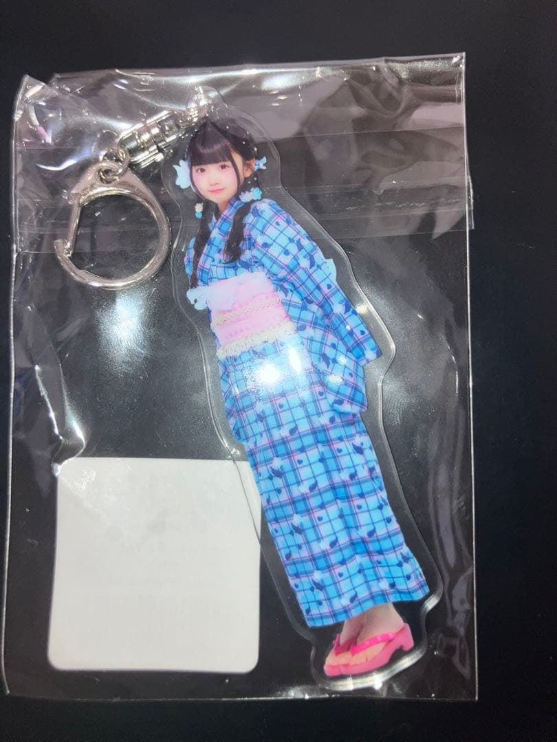 iLiFE! 虹羽みに 推しTシャツ アクリルキーホルダー