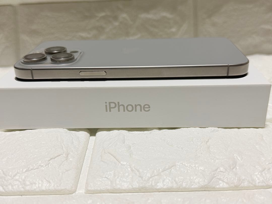 【美品/完品】iPhone15 Pro Max 256GB ナチュラルチタニウム