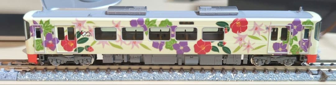 KATO Nゲージ 3市の花号 (ET122-8)