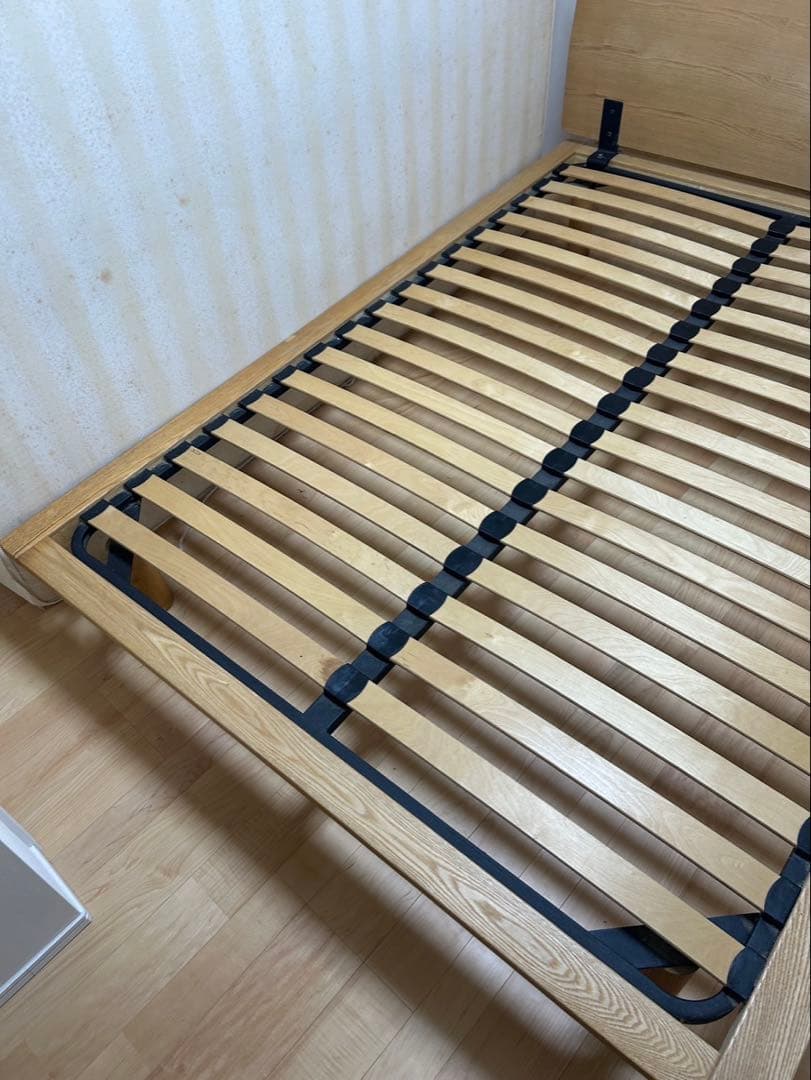 無印良品　木製ダブルベッドフレーム ヘッドボード付き　オーク材