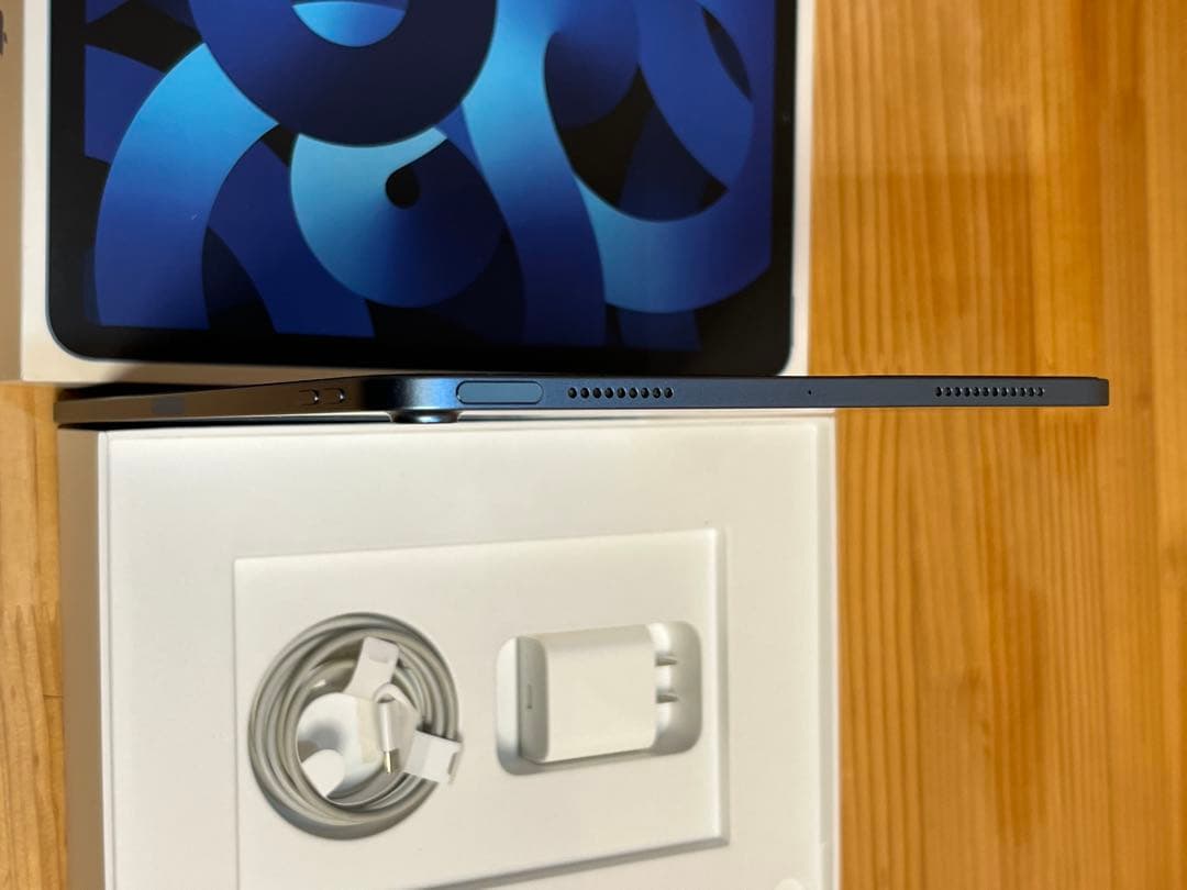 iPad Air ブルー 第5世代Wi-Fi充電器付き