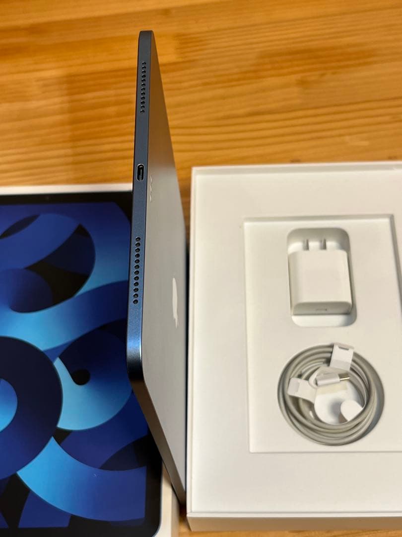 iPad Air ブルー 第5世代Wi-Fi充電器付き