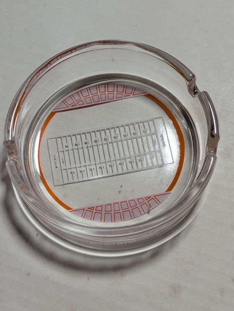 横浜大洋ホエールズ　横浜スタジム　人工芝灰皿