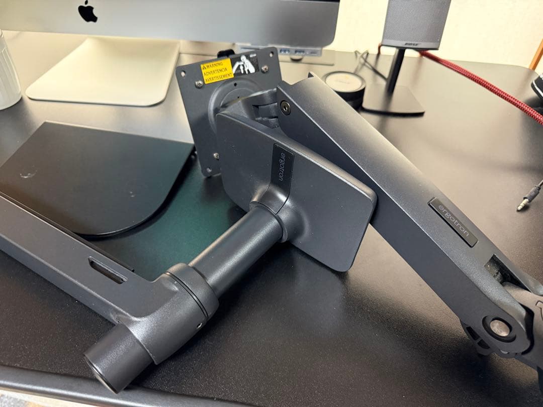 DELL U2720QM 4kモニター 27インチ モニターアーム付き