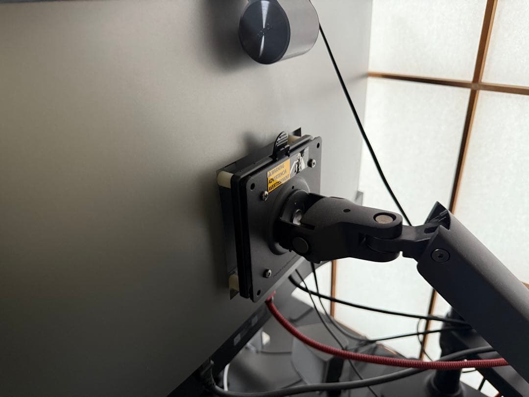 DELL U2720QM 4kモニター 27インチ モニターアーム付き