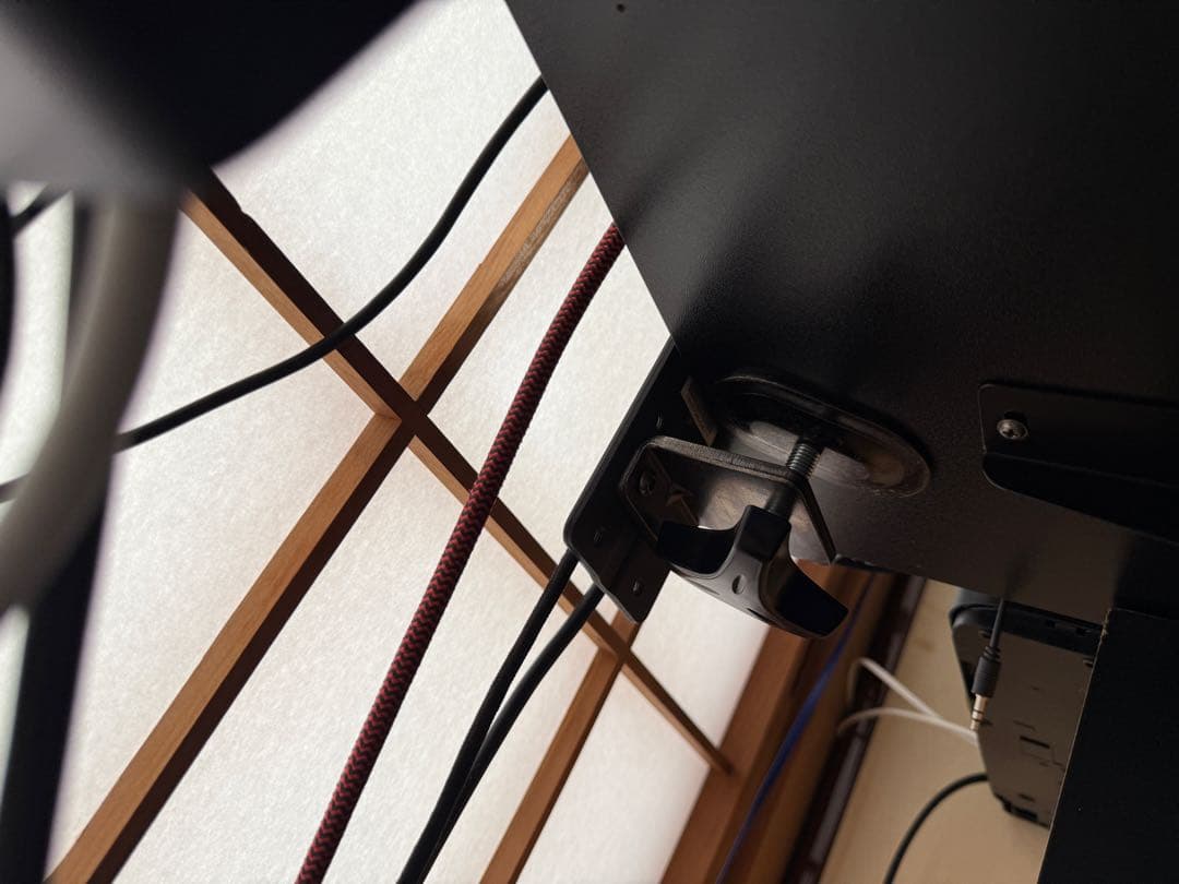 DELL U2720QM 4kモニター 27インチ モニターアーム付き