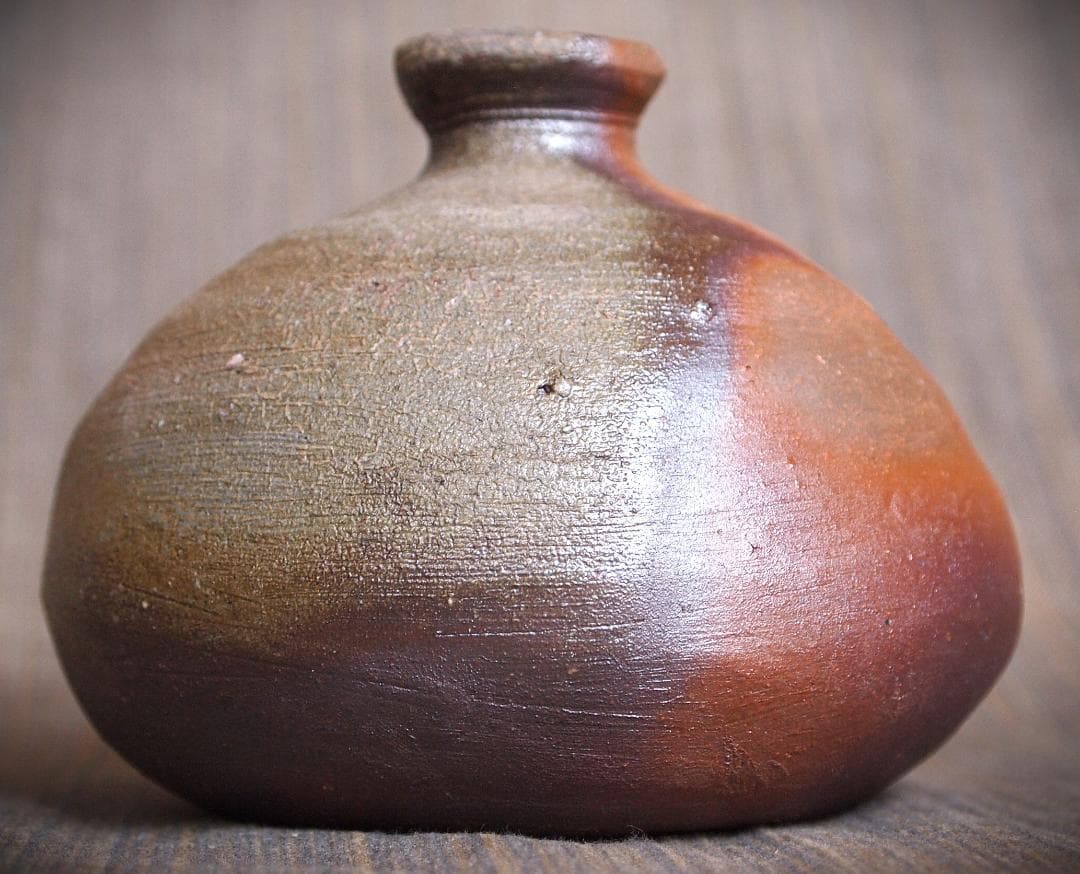 人気作家★中村和樹【師：中村真・中村六郎】★備前【窯変】徳利★共箱・布