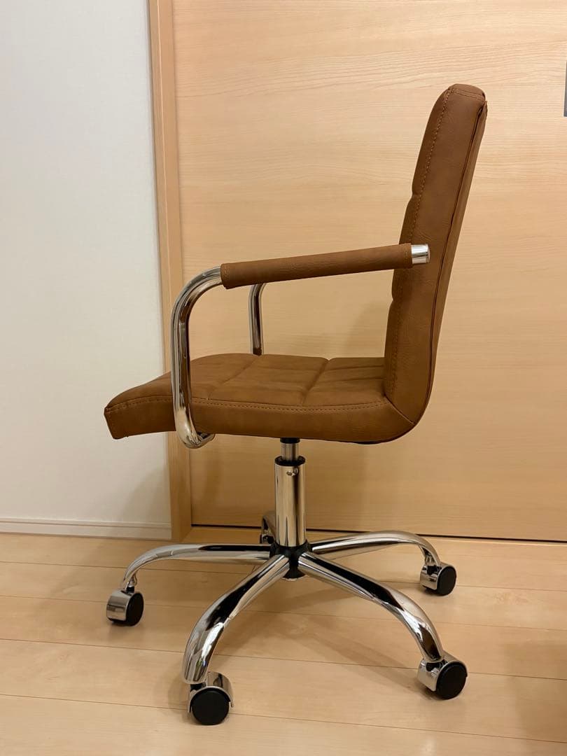 デスクチェア　椅子　ほぼ未使用　送料込　Nordina 