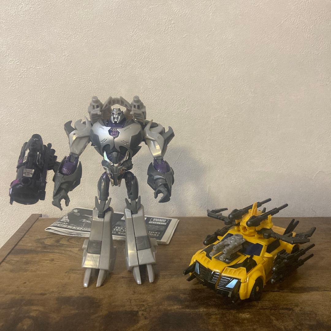 トランスフォーマー　AM05メガトロン　ハンターバンブルビー　フィギュア